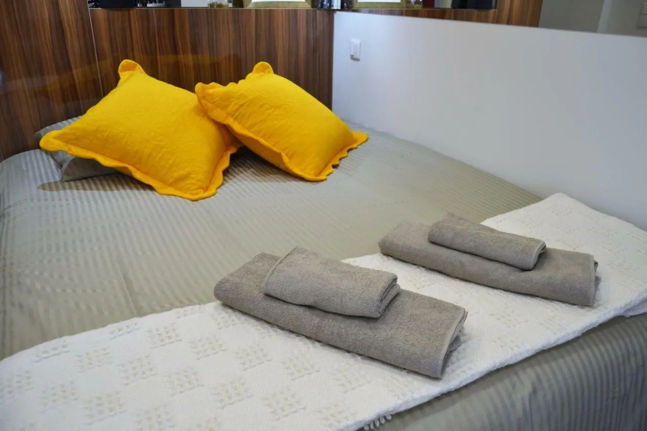 Modern Cozy Studio - Portas Do Sol Lisbon 0*,  Portugal